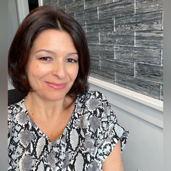 Meet your Posher, Michele - Picture 3 of 3